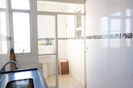 Cozinha e Área de Serviço de apartamento para alugar com 3 quartos, 65m² em Jardim Palma Travassos, Ribeirão Preto