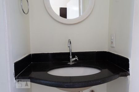 Apartamento para alugar com 65m², 3 quartos e 1 vaga Apartamento para alugar com 65m², 3 quartos e 1 vagaBanheiro social