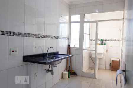 Apartamento para alugar com 65m², 3 quartos e 1 vaga Apartamento para alugar com 65m², 3 quartos e 1 vagaCozinha e Área de Serviço
