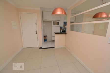 Sala de apartamento para alugar com 2 quartos, 56m² em Vila Galvão, Guarulhos