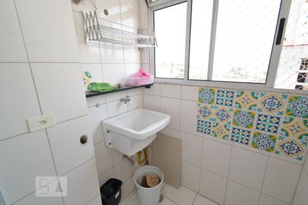 Área de Serviço de apartamento para alugar com 2 quartos, 56m² em Vila Galvão, Guarulhos