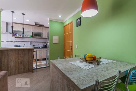 Sala de apartamento para alugar com 2 quartos, 53m² em Jardim Santo André, Santo André