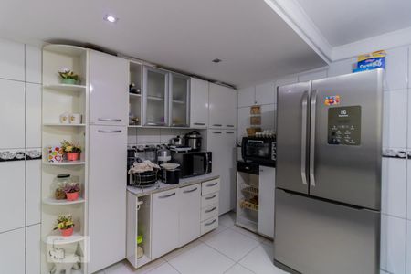 Casa à venda com 150m², 3 quartos e 2 vagas Casa à venda com 150m², 3 quartos e 2 vagasCozinha