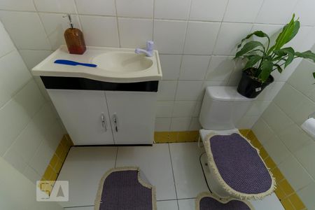 Casa à venda com 150m², 3 quartos e 2 vagas Casa à venda com 150m², 3 quartos e 2 vagasBanheiro de Serviço