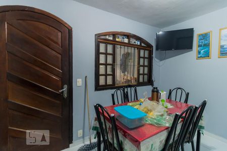 Casa à venda com 150m², 3 quartos e 2 vagas Casa à venda com 150m², 3 quartos e 2 vagasSala de Jantar