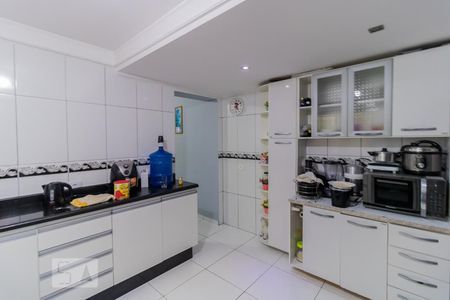 Casa à venda com 150m², 3 quartos e 2 vagas Casa à venda com 150m², 3 quartos e 2 vagasCozinha