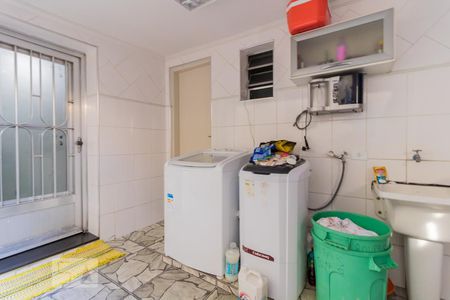 Casa à venda com 150m², 3 quartos e 2 vagas Casa à venda com 150m², 3 quartos e 2 vagasÁrea de Serviço