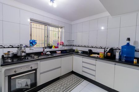 Casa à venda com 150m², 3 quartos e 2 vagas Casa à venda com 150m², 3 quartos e 2 vagasCozinha