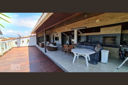 Casa de condomínio à venda com 560m², 4 quartos e 3 vagasterraço