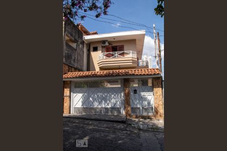 Casa para alugar com 278m², 3 quartos e 4 vagasFachada