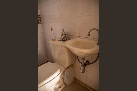 Casa para alugar com 278m², 3 quartos e 4 vagasBanheiro de Serviço