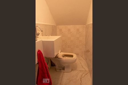 Casa para alugar com 278m², 3 quartos e 4 vagasBanheiro Social