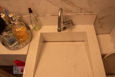 Casa para alugar com 278m², 3 quartos e 4 vagasBanheiro Social