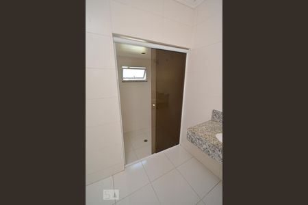 Casa à venda com 298m², 3 quartos e 4 vagasBanheiro da Suíte 1