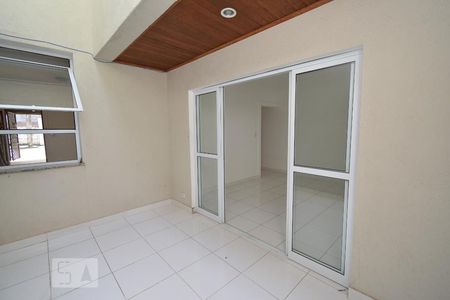 Casa à venda com 298m², 3 quartos e 4 vagasVaranda