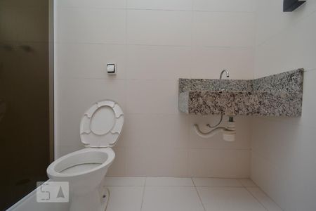 Casa à venda com 298m², 3 quartos e 4 vagasBanheiro da Suíte 3