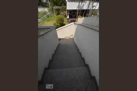 Casa à venda com 298m², 3 quartos e 4 vagasEscada