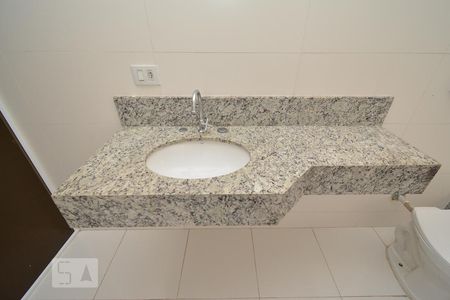 Casa à venda com 298m², 3 quartos e 4 vagasBanheiro da Suíte 1