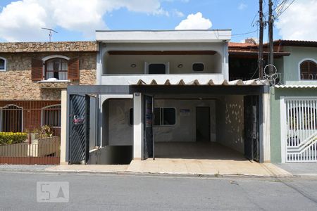 Casa à venda com 298m², 3 quartos e 4 vagasFachada
