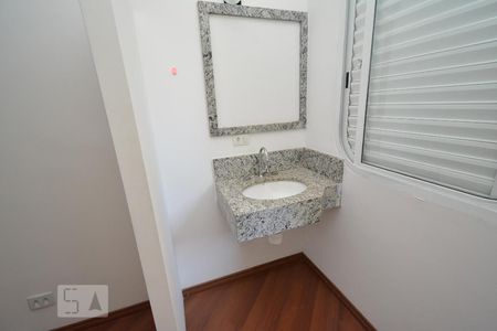 Casa à venda com 298m², 3 quartos e 4 vagasBanheiro da Suíte 2