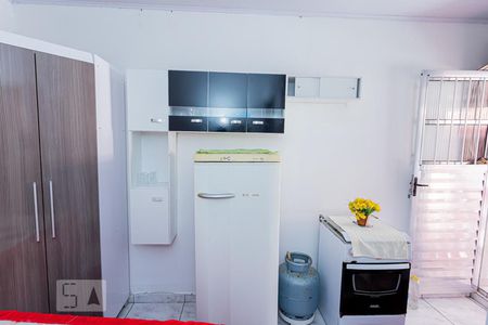 Kitnet de casa para alugar com 1 quarto, 20m² em Vila Zat, São Paulo