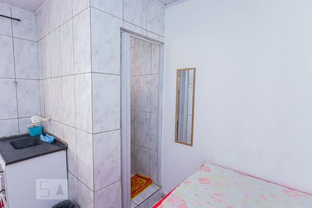 Kitnet de casa para alugar com 1 quarto, 20m² em Vila Zat, São Paulo