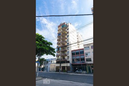Apartamento à venda com 72m², 2 quartos e 1 vaga Apartamento à venda com 72m², 2 quartos e 1 vagaFachada