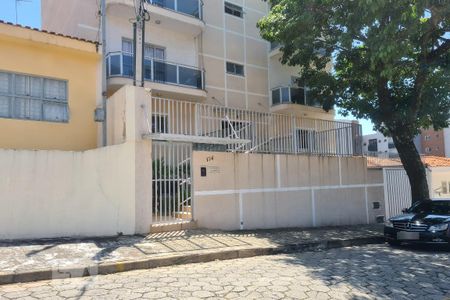 Apartamento para alugar com 119m², 3 quartos e 1 vaga Apartamento para alugar com 119m², 3 quartos e 1 vagaFachada