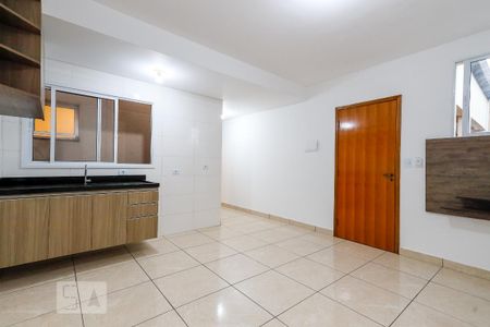 Sala e Cozinha de casa de condomínio para alugar com 1 quarto, 38m² em Vila Nova Mazzei, São Paulo