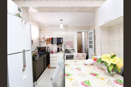 Cozinha de casa para alugar com 3 quartos, 120m² em Vila Nilo, São Paulo