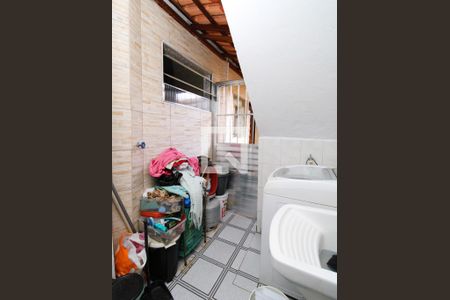 Área de Serviço de casa para alugar com 3 quartos, 120m² em Vila Nilo, São Paulo