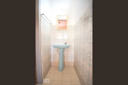 Banheiro de casa para alugar com 1 quarto, 70m² em Vila Nilo, São Paulo