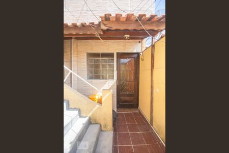 Fachada de casa para alugar com 1 quarto, 70m² em Vila Nilo, São Paulo
