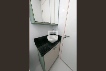 Apartamento para alugar com 74m², 3 quartos e 2 vagasBanheiro social