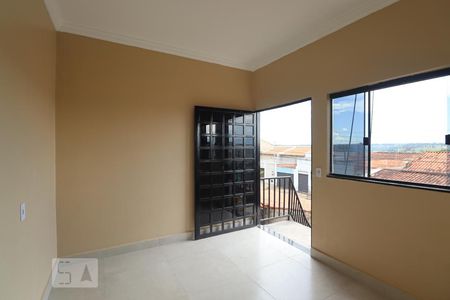 Sala 1 de kitnet/studio para alugar com 4 quartos, 60m² em Residencial Brisas da Mata, Goiânia