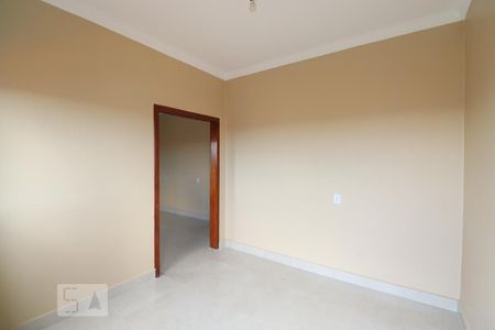 Sala 1 de kitnet/studio para alugar com 4 quartos, 60m² em Residencial Brisas da Mata, Goiânia
