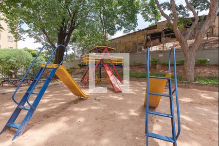 Apartamento à venda com 64m², 2 quartos e 1 vaga Apartamento à venda com 64m², 2 quartos e 1 vagaÁrea Comum - Playground