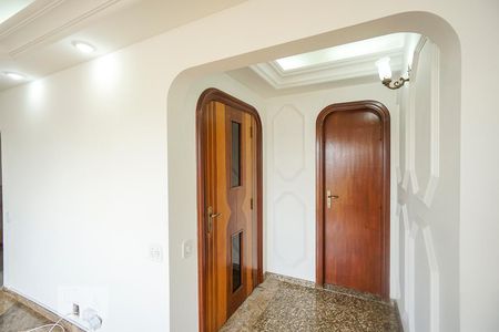 Hall de entrada da sala de casa de condomínio à venda com 4 quartos, 520m² em Mooca, São Paulo