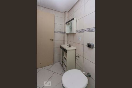 Apartamento à venda com 75m², 2 quartos e sem vaga Apartamento à venda com 75m², 2 quartos e sem vagaBanheiro