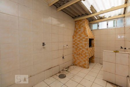 Apartamento à venda com 75m², 2 quartos e sem vaga Apartamento à venda com 75m², 2 quartos e sem vagaCozinha, lavanderia com churrasqueira