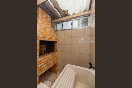 Apartamento à venda com 75m², 2 quartos e sem vaga Apartamento à venda com 75m², 2 quartos e sem vagaCozinha, lavanderia com churrasqueira