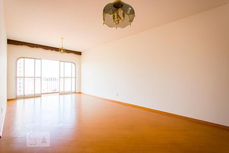 Sala de apartamento para alugar com 3 quartos, 120m² em Jardim, Santo André