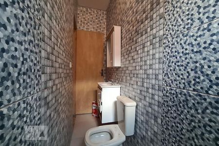 Casa para alugar com 80m², 2 quartos e sem vagaBanheiro 