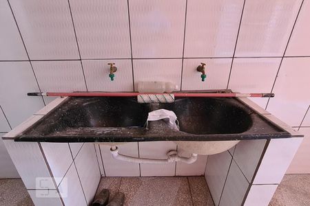 Casa para alugar com 80m², 2 quartos e sem vagaÁrea de serviço 