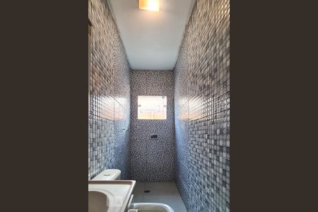 Casa para alugar com 80m², 2 quartos e sem vagaBanheiro 