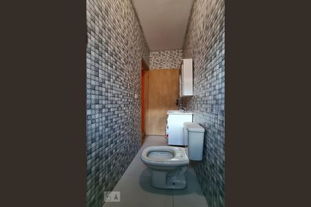 Casa para alugar com 80m², 2 quartos e sem vagaBanheiro 