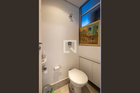 Apartamento à venda com 100m², 3 quartos e 1 vagaÁrea de Serviço - Banheiro