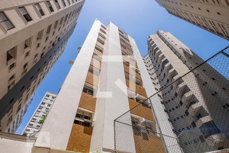 Apartamento à venda com 100m², 3 quartos e 1 vagaFachada