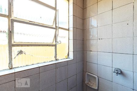 Casa para alugar com 60m², 2 quartos e 1 vaga Casa para alugar com 60m², 2 quartos e 1 vagaBanheiro