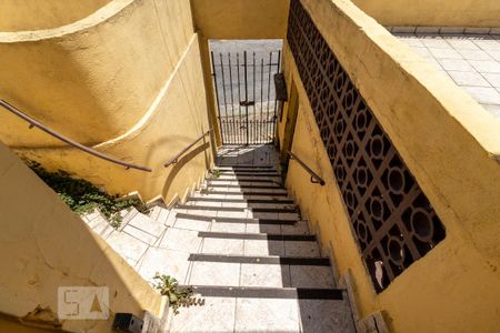 Casa para alugar com 60m², 2 quartos e 1 vaga Casa para alugar com 60m², 2 quartos e 1 vagaEntrada
